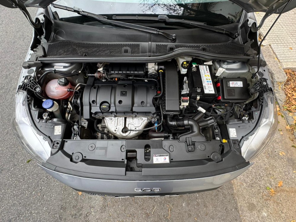Peugeot 208 Active 1.6 pack típtronic — foto 16